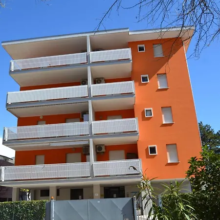 Bright Flat 130mt From The Apartment